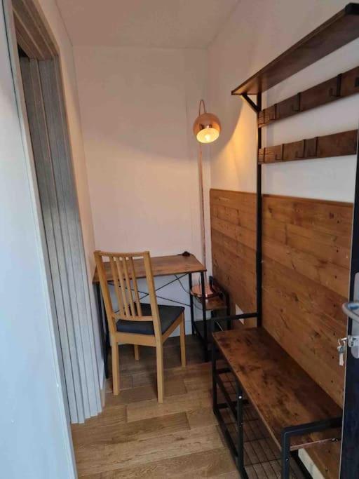 Two-Bedroom Cosy Country Lodge With Private Patio Greenhithe エクステリア 写真